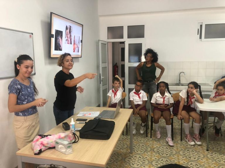 ¡Nuevo curso de Lengua de Señas Cubana para los pequeños de la localidad!